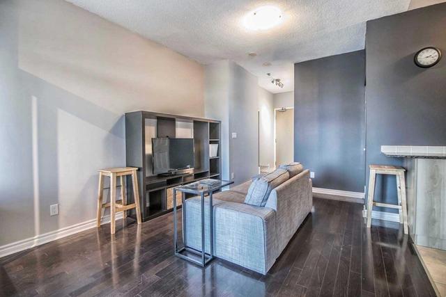 601 - 18 Holmes Ave, Condo with 1 bedrooms, 1 bathrooms and 1 parking in Toronto ON | Image 4