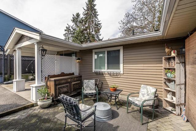 26579 30a Avenue, House detached with 3 bedrooms, 2 bathrooms and 5 parking in Langley BC | Image 5