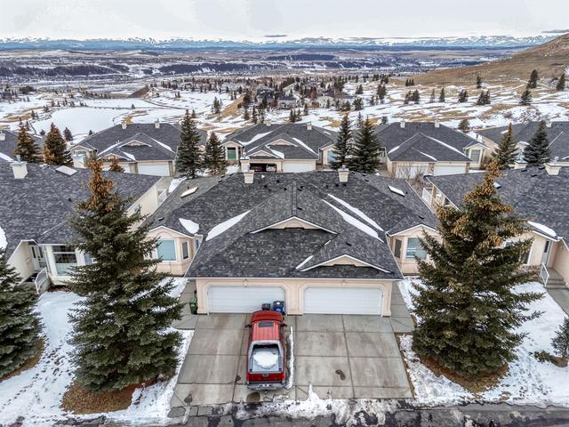 8 Eagleview Gate, Home with 3 bedrooms, 2 bathrooms and 4 parking in Calgary AB | Image 38