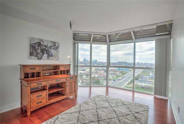 Lph3 - 880 Dundas St W, Condo with 2 bedrooms, 2 bathrooms and 2 parking in Mississauga ON | Image 14