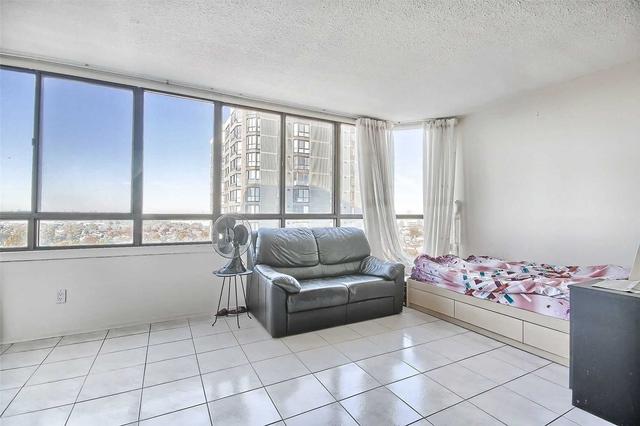 1517 - 75 Bamburgh Circ, Condo with 3 bedrooms, 2 bathrooms and 2 parking in Toronto ON | Image 7