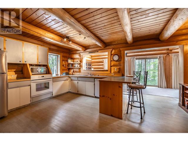 240 Tin Horn Road, House detached with 3 bedrooms, 1 bathrooms and 5 parking in Kootenay Boundary E BC | Image 3