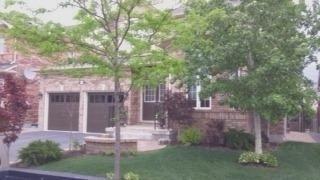 501 Cusick Circ, House detached with 4 bedrooms, 4 bathrooms and 4 parking in Milton ON | Image 2