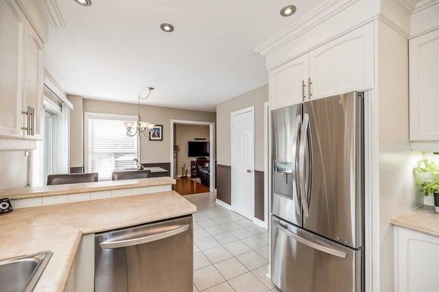 21 Nightingale Cres, House detached with 4 bedrooms, 3 bathrooms and 4 parking in Barrie ON | Image 6