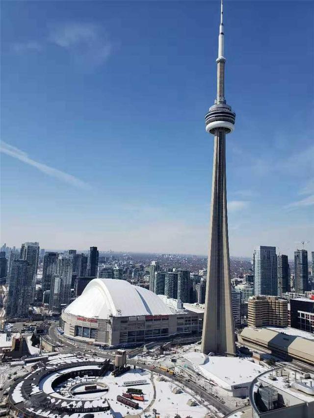 4810 - 10 York St, Condo with 3 bedrooms, 3 bathrooms and 1 parking in Toronto ON | Image 5