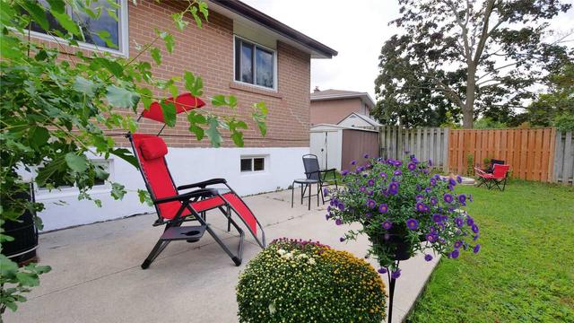 2385 Padstow Cres, House semidetached with 4 bedrooms, 2 bathrooms and 4 parking in Mississauga ON | Image 18