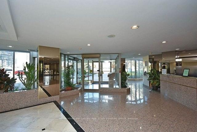 ph 2403 - 400 Webb Dr, Condo with 2 bedrooms, 2 bathrooms and 2 parking in Mississauga ON | Image 23