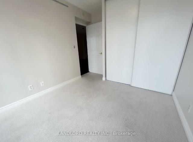 1803 - 23 Hollywood Ave, Condo with 2 bedrooms, 1 bathrooms and 0 parking in Toronto ON | Image 5