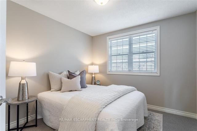 1a - 3243 New St, Townhouse with 3 bedrooms, 2 bathrooms and 2 parking in Burlington ON | Image 9