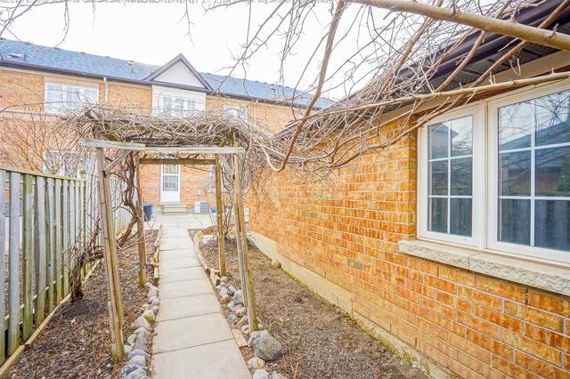 553 William Berczy Blvd, House attached with 3 bedrooms, 3 bathrooms and 3 parking in Markham ON | Image 27