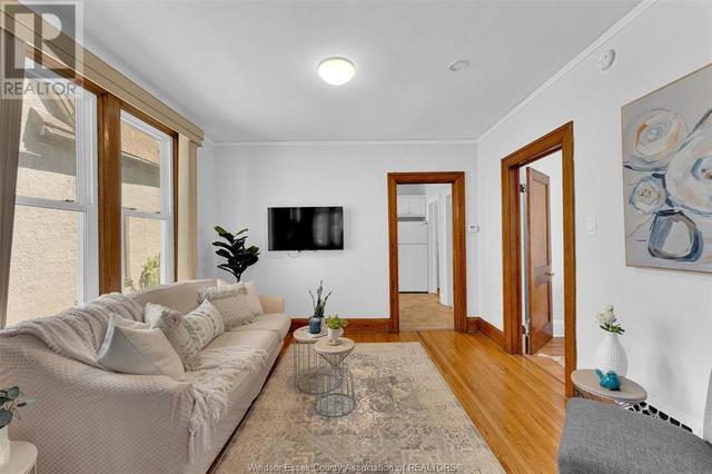 383 Newbury Street, House detached with 4 bedrooms, 1 bathrooms and null parking in Windsor ON | Image 8