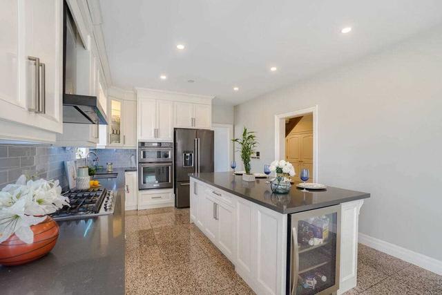 2 Muir Ave, House detached with 4 bedrooms, 5 bathrooms and 6 parking in Toronto ON | Image 4