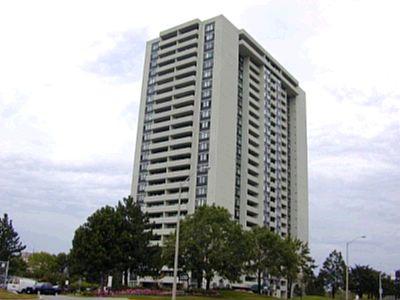 2101 - 3300 Don Mills Rd, Condo with 3 bedrooms, 2 bathrooms and 2 parking in Toronto ON | Image 1