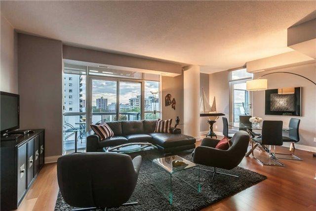 701 - 1 Hurontario St, Condo with 2 bedrooms, 2 bathrooms and 1 parking in Mississauga ON | Image 9