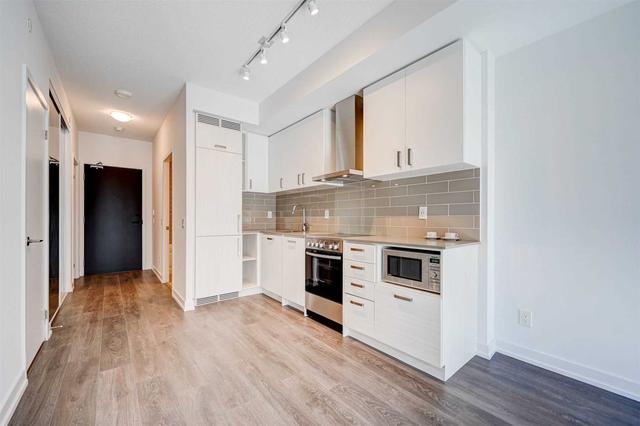 910 - 125 Redpath Ave, Condo with 1 bedrooms, 2 bathrooms and 0 parking in Toronto ON | Image 2