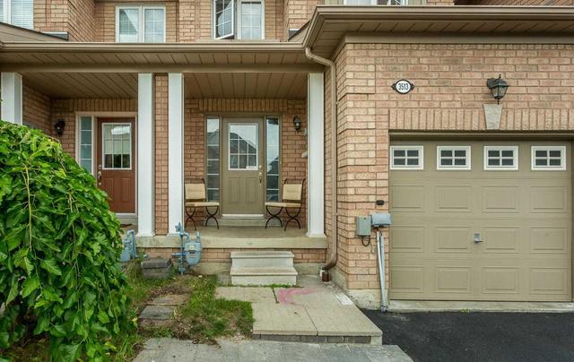 3513 Southwick St, House attached with 3 bedrooms, 3 bathrooms and 1 parking in Mississauga ON | Image 3