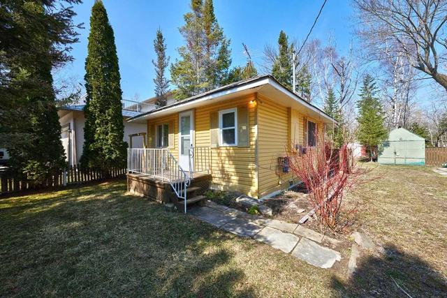 18 Lakeview Rd, House detached with 2 bedrooms, 1 bathrooms and 4 parking in Oro Medonte ON | Image 14
