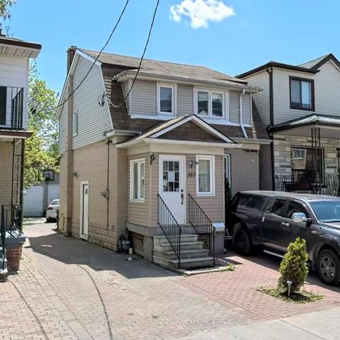 387 Hopewell Ave, House detached with 2 bedrooms, 3 bathrooms and 3 parking in Toronto ON | Card Image