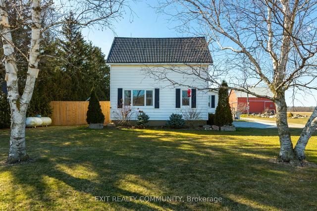 1057 Hale School Rd, House detached with 3 bedrooms, 1 bathrooms and 20 parking in Dawn Euphemia ON | Image 34