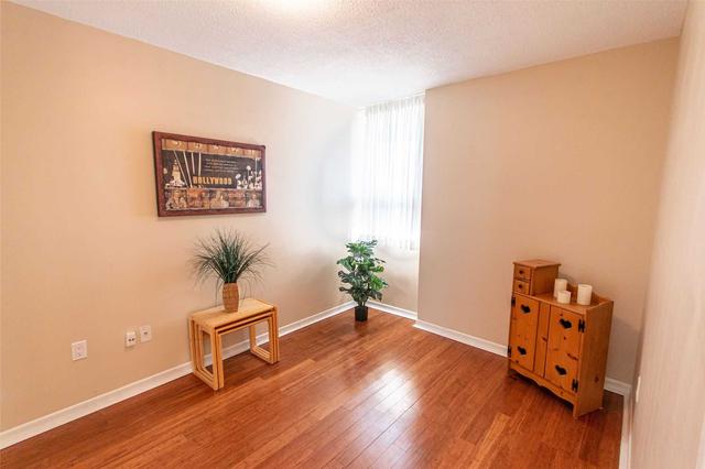 1606 - 121 Ling Rd, Condo with 2 bedrooms, 2 bathrooms and 1 parking in Toronto ON | Image 4