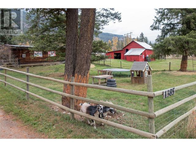 1385 6 Highway, House detached with 2 bedrooms, 1 bathrooms and null parking in North Okanagan E BC | Image 11