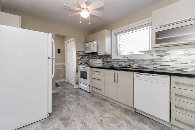 8 Fontaine Crt, House semidetached with 3 bedrooms, 2 bathrooms and 3 parking in Brampton ON | Image 19