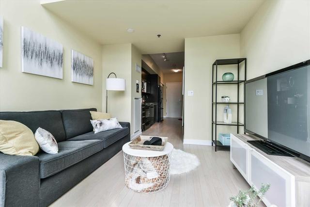 Lph14 - 21 Nelson St, Condo with 1 bedrooms, 2 bathrooms and 2 parking in Toronto ON | Image 6