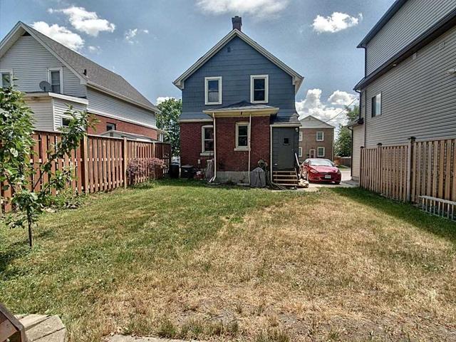 23 Queen St, House detached with 3 bedrooms, 1 bathrooms and 3 parking in Thorold ON | Image 11