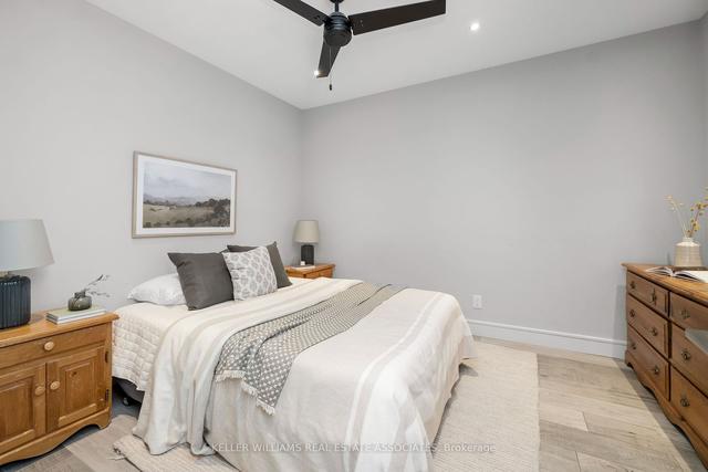 11 Thirty Second St, House detached with 3 bedrooms, 4 bathrooms and 3 parking in Toronto ON | Image 16