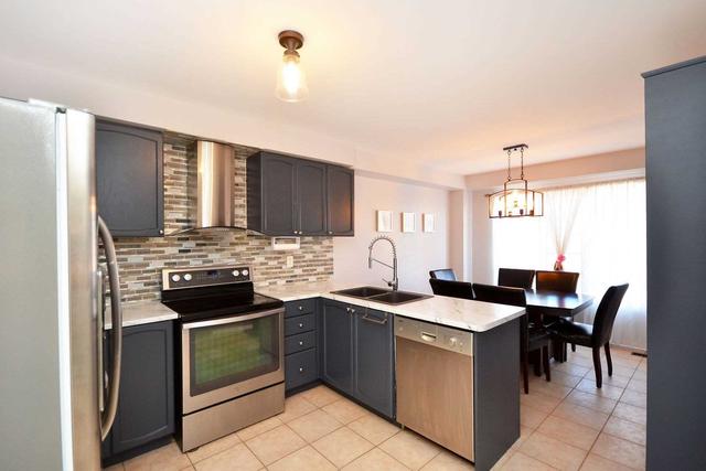 68 - 57 Brickyard Way, Townhouse with 3 bedrooms, 3 bathrooms and 3 parking in Brampton ON | Image 3