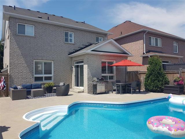 179 Cachet Blvd, House detached with 4 bedrooms, 3 bathrooms and 2 parking in Whitby ON | Image 19