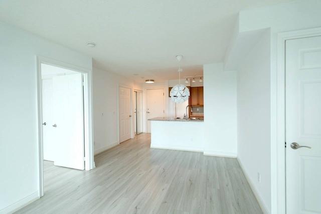 1107 - 15 Greenview Ave, Condo with 2 bedrooms, 2 bathrooms and 1 parking in Toronto ON | Image 14