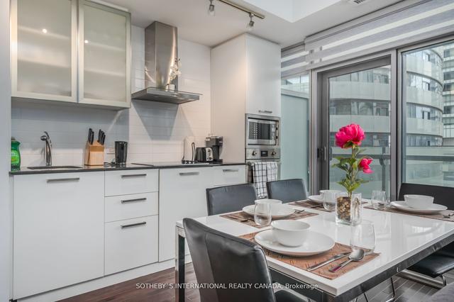 911 - 12 York St, Condo with 1 bedrooms, 1 bathrooms and 0 parking in Toronto ON | Image 23