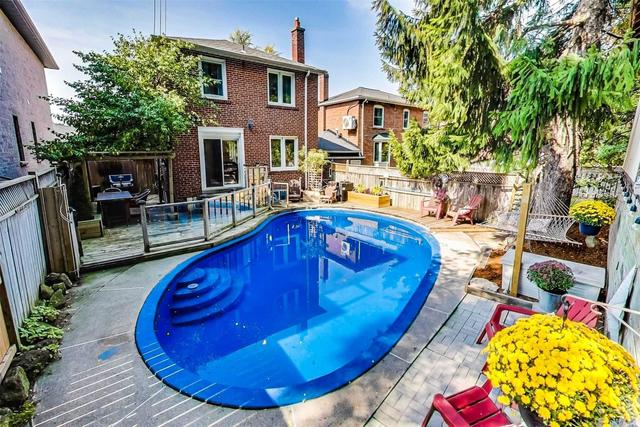 53 Woodland Park Rd, House detached with 3 bedrooms, 2 bathrooms and 2 parking in Toronto ON | Image 27