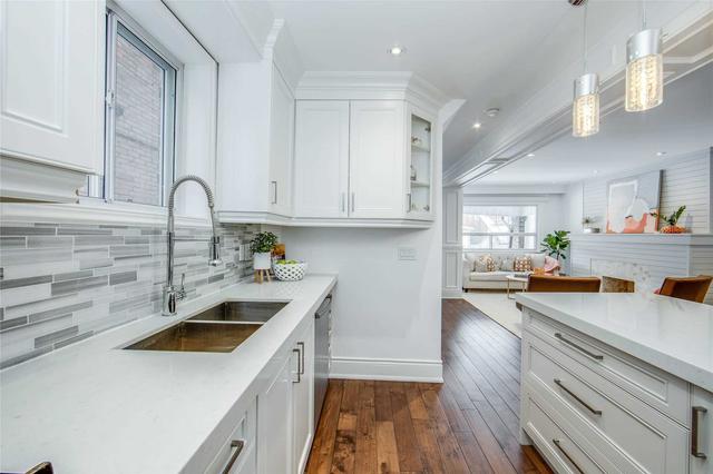 24 Manor Rd E, House semidetached with 4 bedrooms, 3 bathrooms and 2 parking in Toronto ON | Image 3
