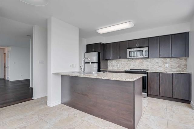 ph 220 - 35 Hollywood Ave E, Condo with 2 bedrooms, 2 bathrooms and 1 parking in Toronto ON | Image 2
