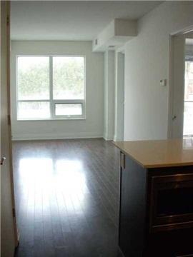225 - 21 Clairtrell Rd, Condo with 1 bedrooms, 1 bathrooms and 1 parking in Toronto ON | Image 5