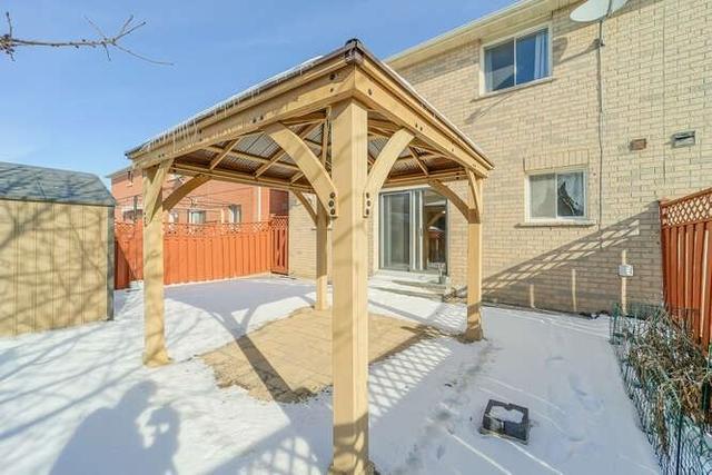 23 Morningdew Cres, House semidetached with 3 bedrooms, 4 bathrooms and 4 parking in Brampton ON | Image 33