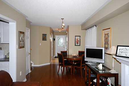5112 Tree Crt, House attached with 3 bedrooms, 4 bathrooms and 2 parking in Burlington ON | Image 3