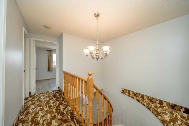 63 Ketchum Cres, House detached with 4 bedrooms, 4 bathrooms and 6 parking in Markham ON | Image 6