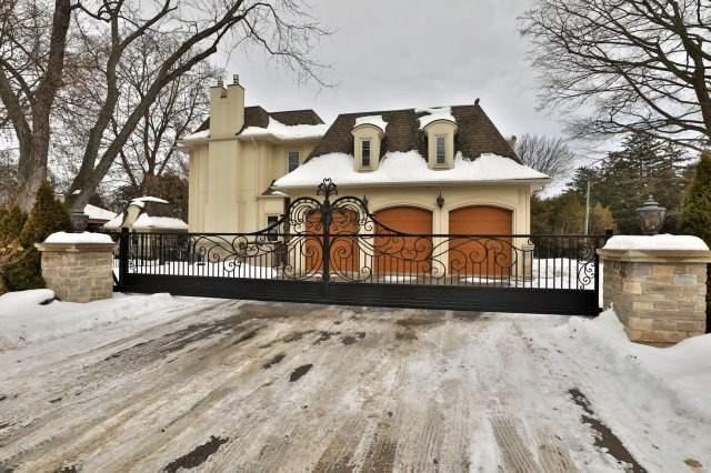 1225 Lawrence Cres, House detached with 4 bedrooms, 8 bathrooms and 16 parking in Oakville ON | Image 2