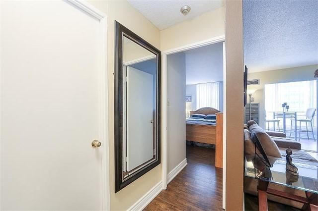 806 - 115 Hillcrest Ave, Condo with 1 bedrooms, 1 bathrooms and 1 parking in Mississauga ON | Image 12
