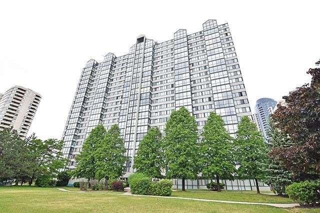 505 - 350 Webb Dr, Condo with 2 bedrooms, 2 bathrooms and 2 parking in Mississauga ON | Image 1