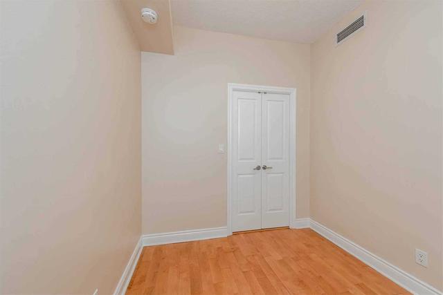 420 - 25 Earlington Ave, Condo with 1 bedrooms, 1 bathrooms and 1 parking in Toronto ON | Image 3