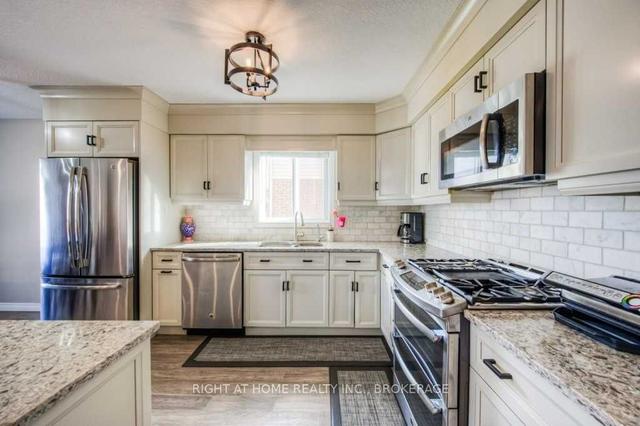 171 Clair Rd W, House detached with 3 bedrooms, 4 bathrooms and 4 parking in Guelph ON | Image 3
