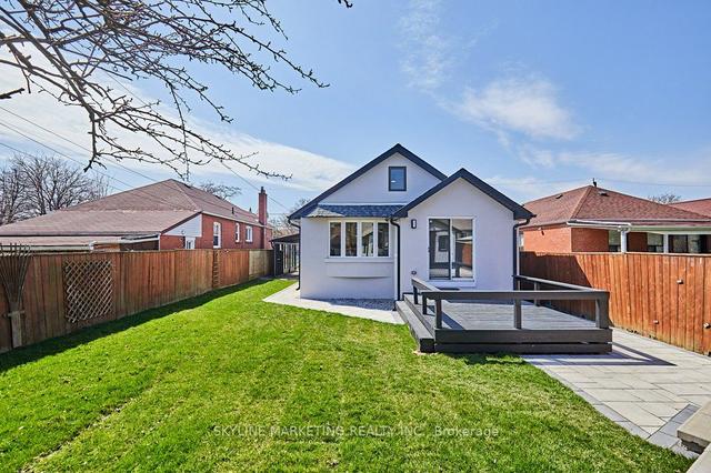 55 Delwood Dr, House detached with 3 bedrooms, 4 bathrooms and 3 parking in Toronto ON | Image 32