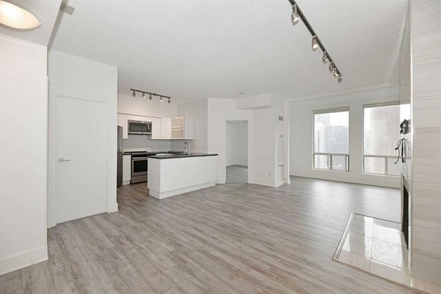 lph7 - 25 Grenville St, Condo with 1 bedrooms, 1 bathrooms and 1 parking in Toronto ON | Image 23