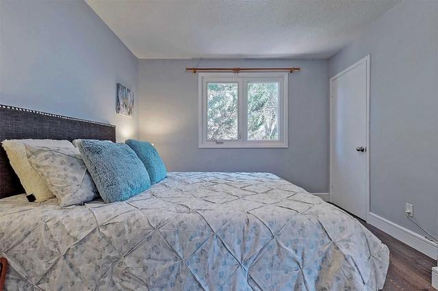 54 Applegate Cres, House semidetached with 3 bedrooms, 2 bathrooms and 3 parking in Toronto ON | Image 19