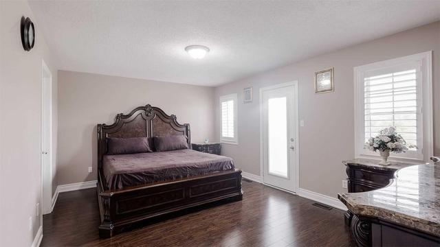 11 Moldovan Dr, House detached with 4 bedrooms, 4 bathrooms and 4 parking in Brampton ON | Image 11