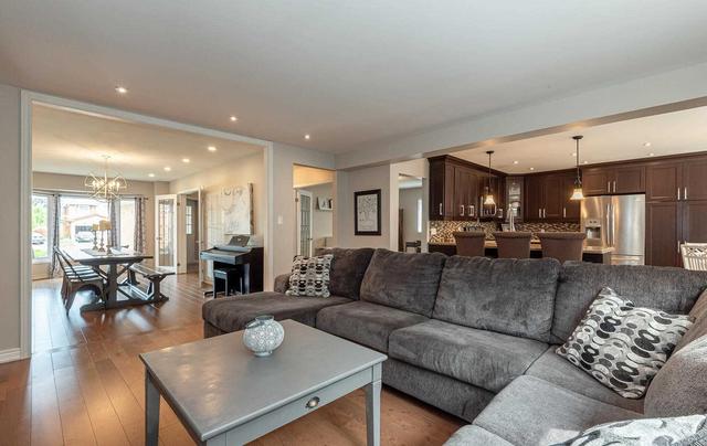 6 Blaydon Crt, House detached with 4 bedrooms, 4 bathrooms and 6 parking in Brampton ON | Image 6